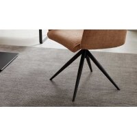 Interliving Esszimmer Serie 5505 - Armlehnstuhl mit Drehfunktion hellbraunes Flachgewebe 985-72 & schwarzes Metall