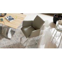 Interliving Esszimmer Serie 5122 – Armlehnstuhl mit Funktionen fangofarbenes Kunstleder LEA-TEX & gebürsteter Edelstahl