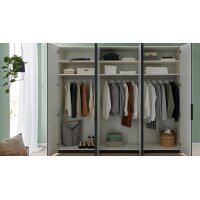 Interliving Schlafzimmer Serie 1210 – Kleiderschrank Seidengrau & Basalt - sechs Türen, Breite ca. 299 cm