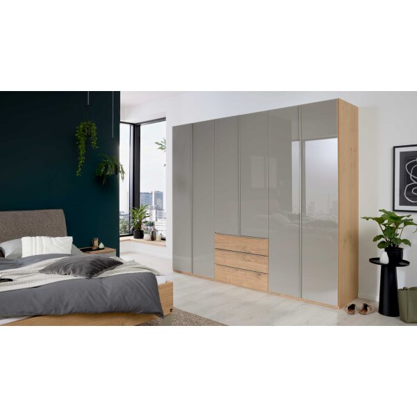 Interliving Schlafzimmer Serie 1210 – Kleiderschrank Taupe & Balkeneiche - sechs Türen, Breite ca. 299 cm