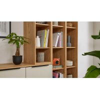 Interliving Wohnzimmer Serie 2032 - Sideboard mit Regalkombination Sandbeige & Risseiche - Länge ca. 210 cm
