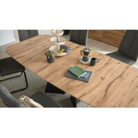 Interliving Esszimmer Serie 5119 - Essgruppe helle Eiche rustico, anthrazitfarbenes Metall & olivfarbener Webstoff