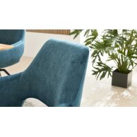 Interliving Esszimmer Serie 5112 - Essgruppe im Skandi-Look petrolfarbene Mikrofaser Dubai PY, anthrazitfarbenes Metall & goldbraune Halifax Eiche