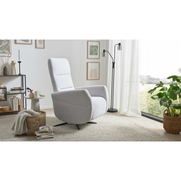 Interliving Sessel Serie 4530 silberfarbener Bezug Mara 9 & silberfarbener Sternfuß